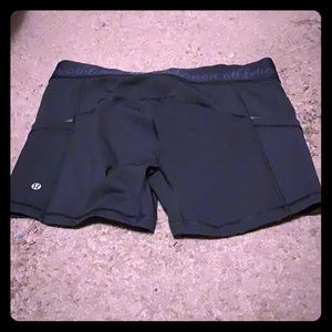 Black size 10 lululemon shorts worn 5x. Like new.